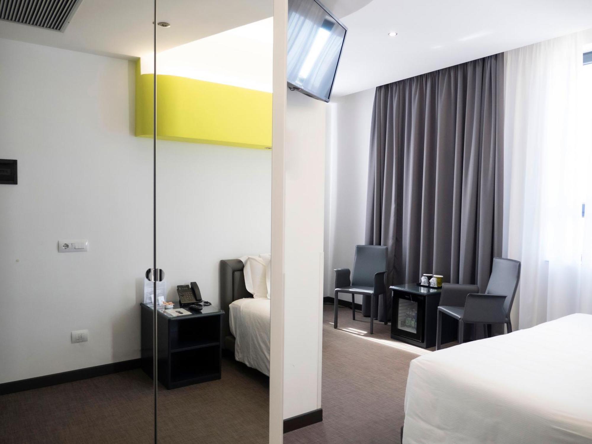 Loto Business Hotel โรม ภายนอก รูปภาพ